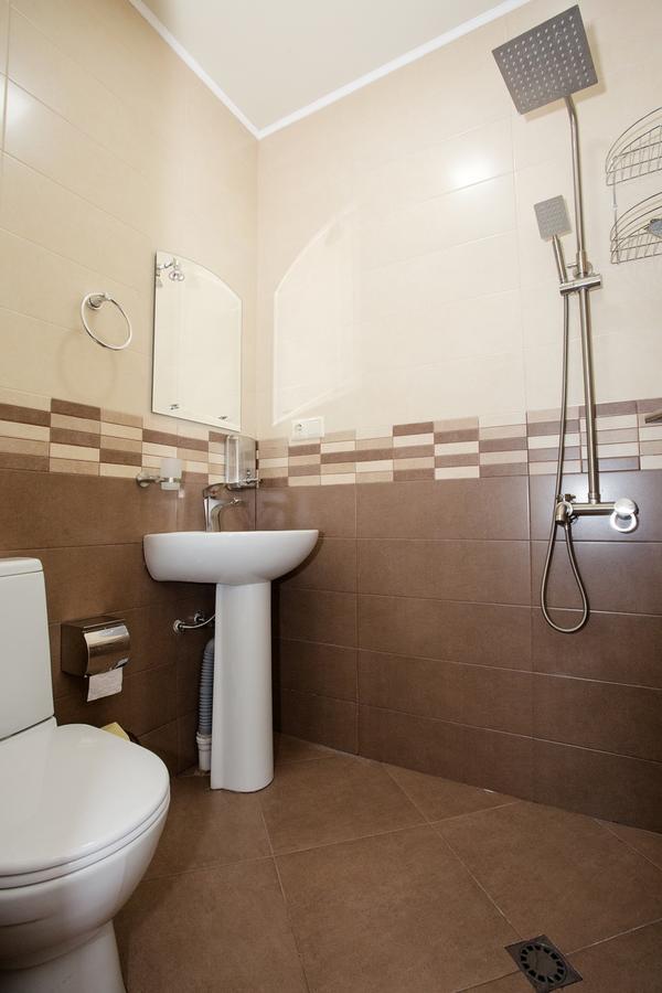 5 Rooms บาทูมิ ภายนอก รูปภาพ